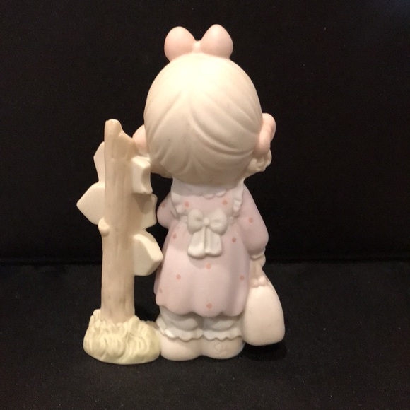 PRECIOUS MOMENTS "LOVING, CARING, AND SHARING ALONG THE WAY." 1992 Limited C0013 - Picture 3 of 4